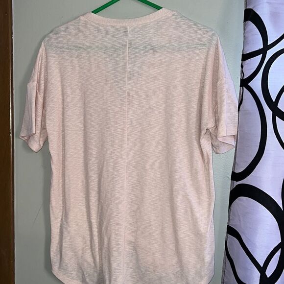 Forever 21 V-neck button front top size medium - Picture 5 of 6